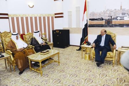 رئيس الجمهورية لدى استقباله الزياني والوفد المرافق له أمس